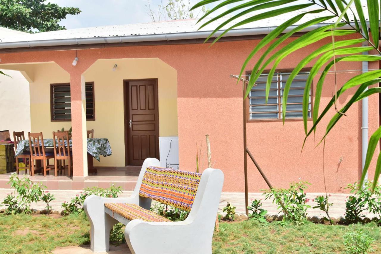 Akwa Guesthouse Cotonou Exterior photo