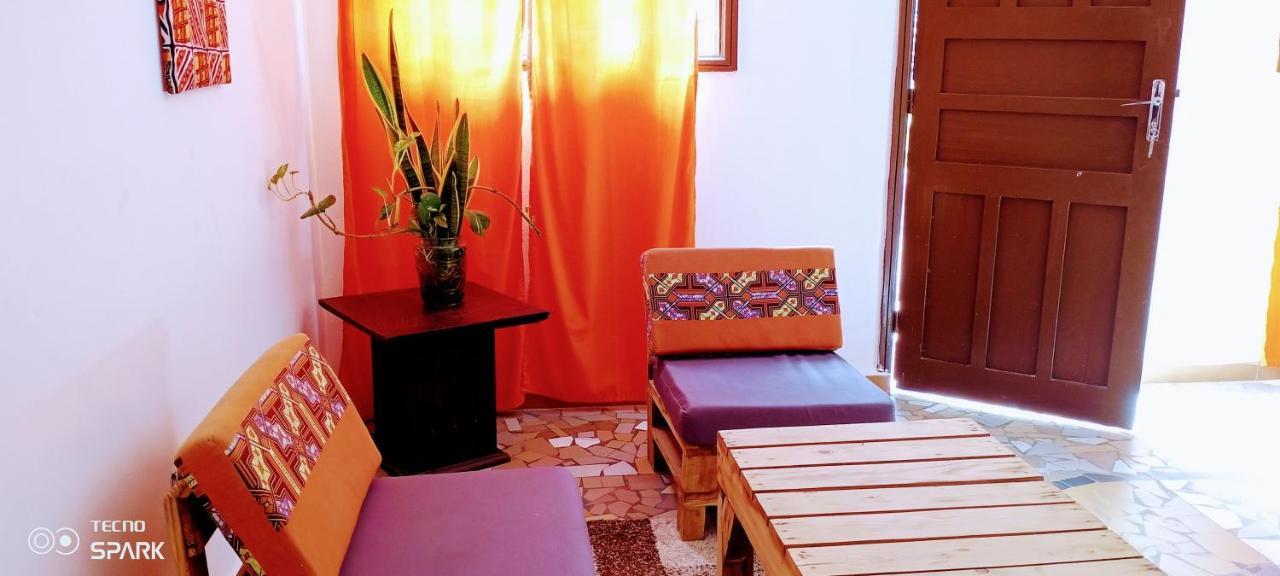 Akwa Guesthouse Cotonou Exterior photo